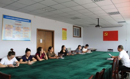 “傳遞愛的陽光”——獻(xiàn)愛心幫扶殘障兒童主題活動